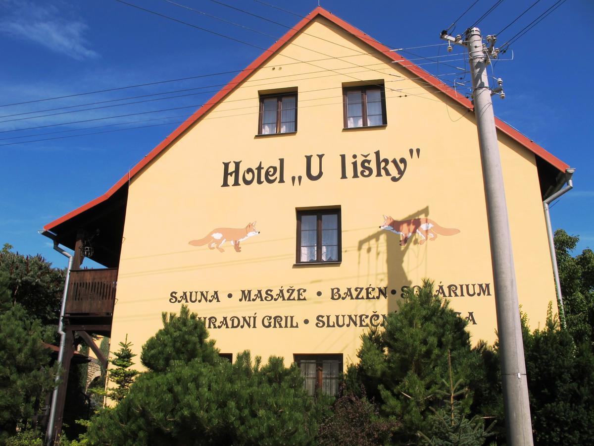 Hotel U Lisky Hostka  Экстерьер фото